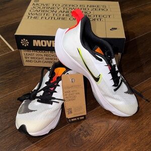 NWT Nike Kids Air Zoom Speed 2 Sneakers - White, Black and Bright Crimson - 3.5Y